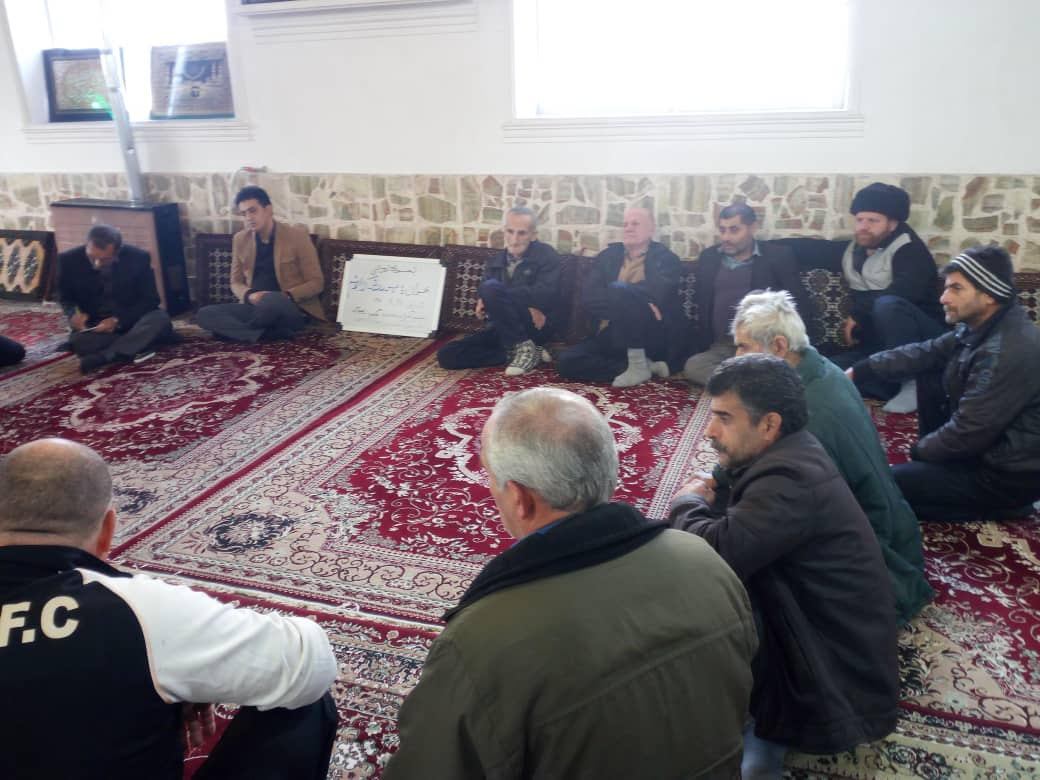 برگزاری کلاس آموزشی پرورش کرم ابریشم در شهرستان لاهیجان